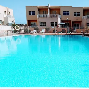Litha House, 3 Bed Set Over 3 Floors 5 Mins From And Amenities Caleta De Fuste